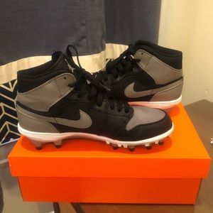 Retro Jordan Mod Grey Football Cleats